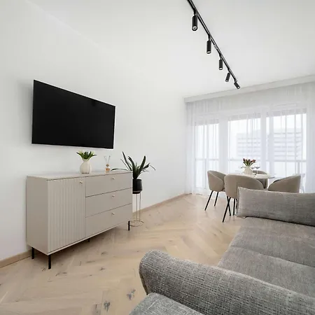 Harmonijny Z Widokiem Na Rzeke We Wroclawiu By Renters * Βρότσλαβ