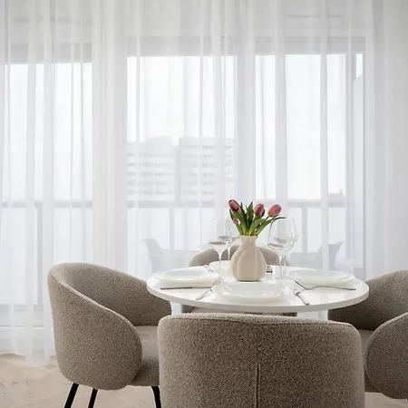 Διαμέρισμα Harmonijny Z Widokiem Na Rzeke We Wroclawiu By Renters