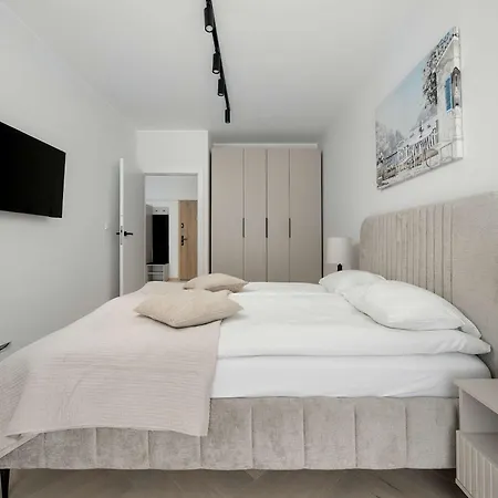 Harmonijny Z Widokiem Na Rzeke We Wroclawiu By Renters Διαμέρισμα Βρότσλαβ